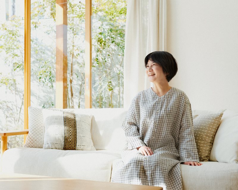 ちなみに今日後藤さんが着ているリラックスウエアは、「チェック＆ストライプ」でオーダーしたパジャマとしても使えるワンピースだそう。